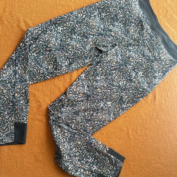 Athleta TREKKIE NORTH JOGGER Kinetic Abstract Black - Picture 1 of 3